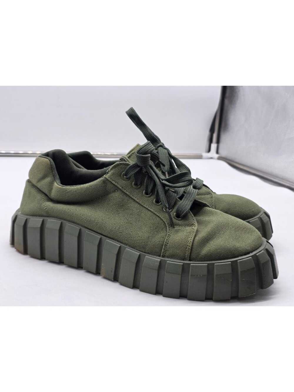 Shoes Mens Size 9 Green Canvas Chunky Platform Lace Up Casual Sneakers